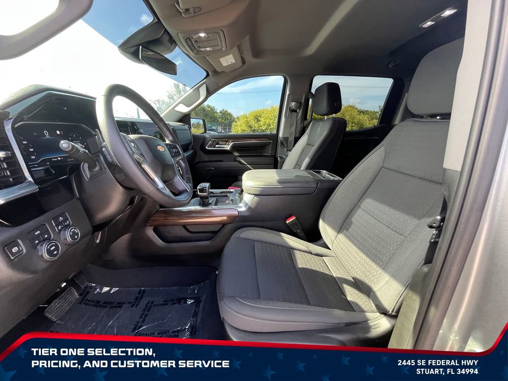 Used 2023 Chevrolet Silverado 1500 LT AWD/4WD image 10