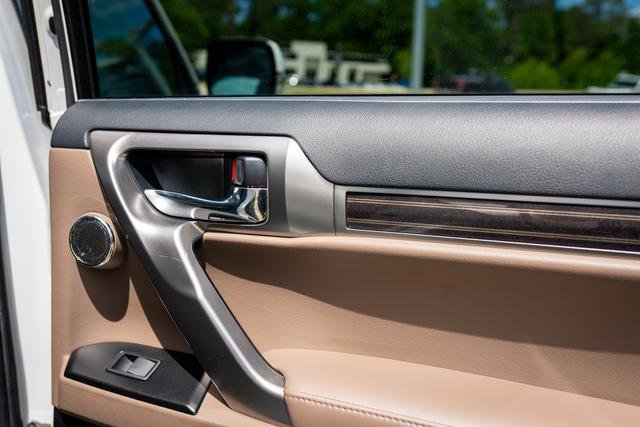 Used 2022 Lexus GX 460 Premium image 25