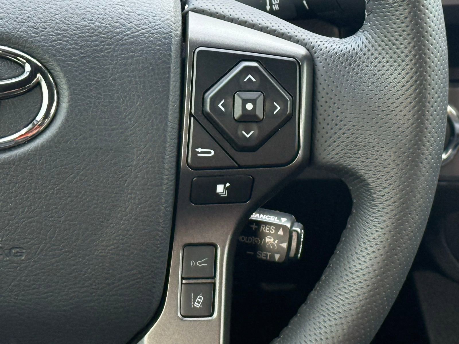 Used 2023 Toyota Tacoma TRD Pro image 31