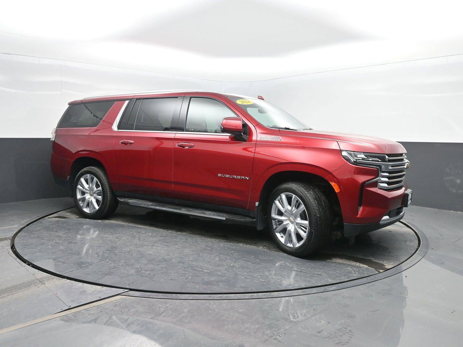 Used 2024 Chevrolet Suburban High Country image 4
