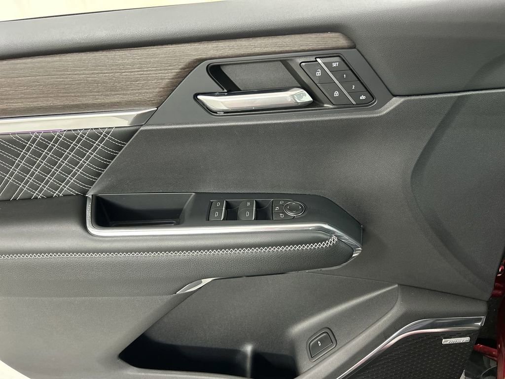 Certified 2025 GMC Acadia Denali w/ LPO, Floor Liner Package image 11