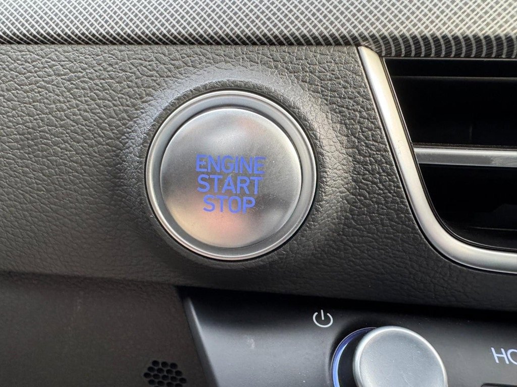 Certified 2024 Hyundai Sonata SEL w/ Convenience Package image 23