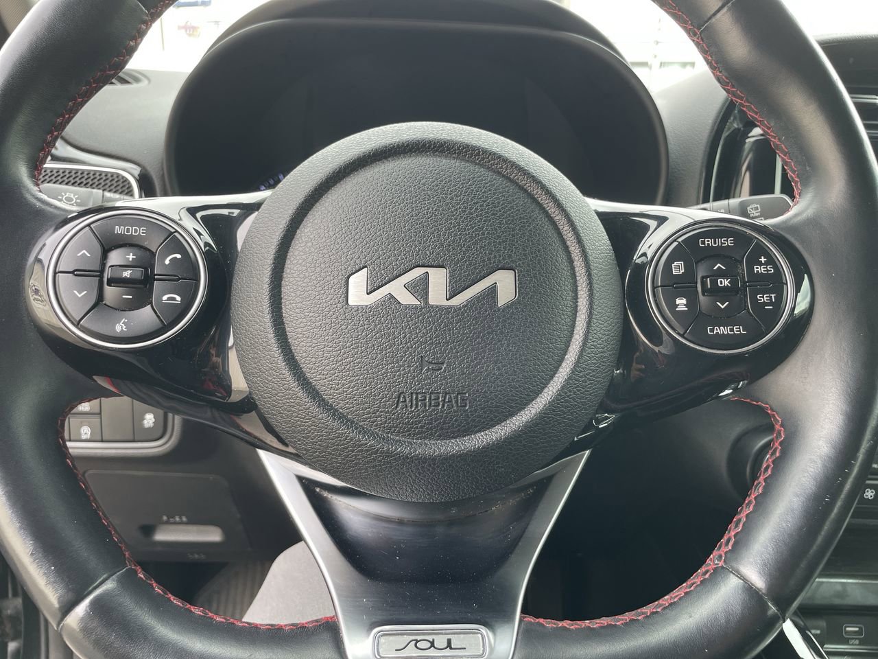 Used 2022 Kia Soul Turbo FWD image 18