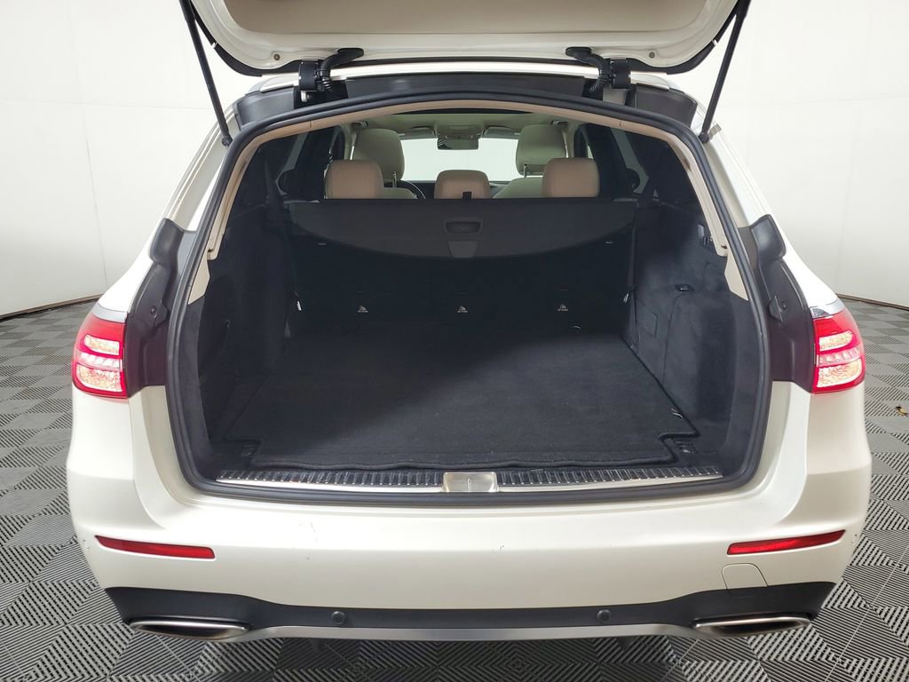 Used 2018 Mercedes-Benz E 400 4MATIC Wagon image 9