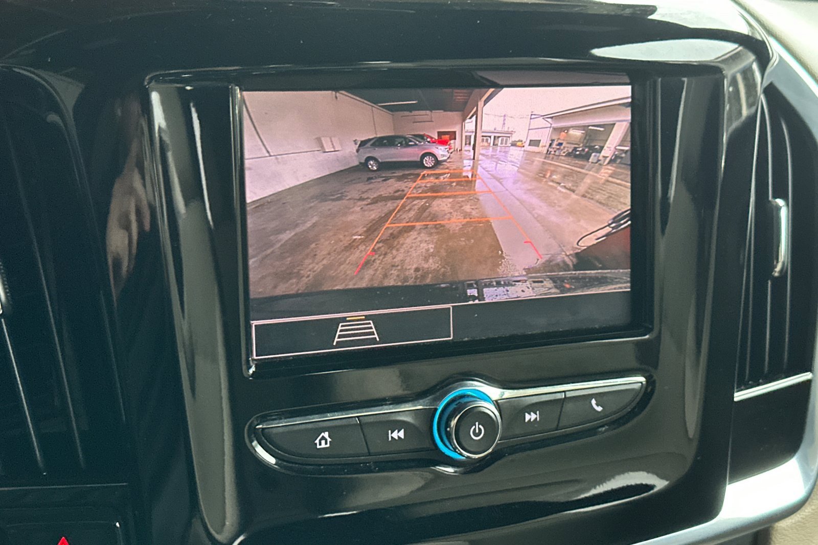 Certified 2022 Chevrolet Traverse LS image 26