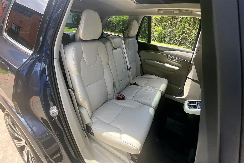 Used 2025 Volvo XC90 B6 Plus AWD/4WD image 37