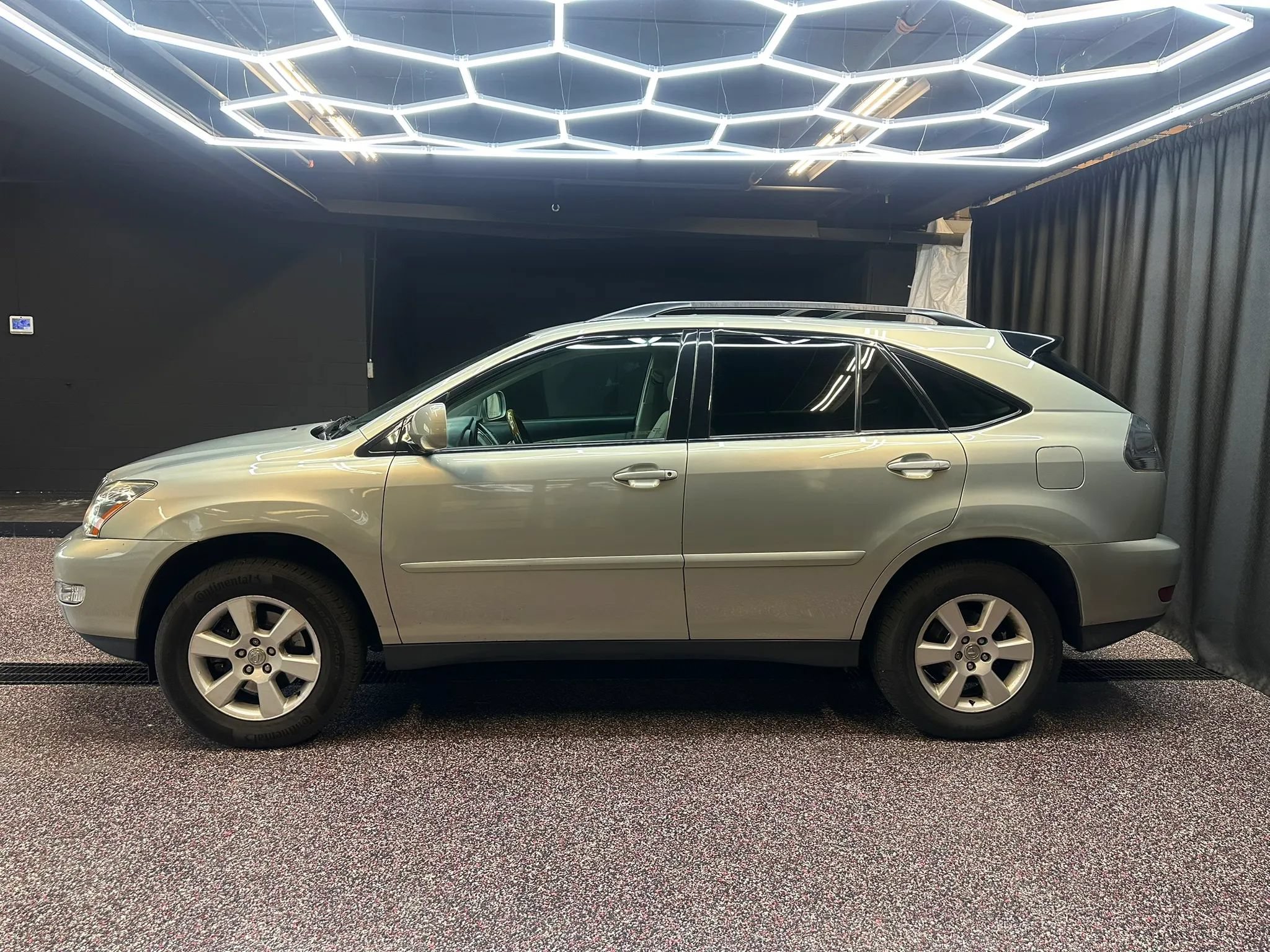 Used 2005 Lexus RX 330 AWD image 4
