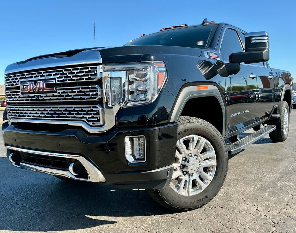 Used 2022 GMC Sierra 3500 Denali w/ Denali Ultimate Package image 3