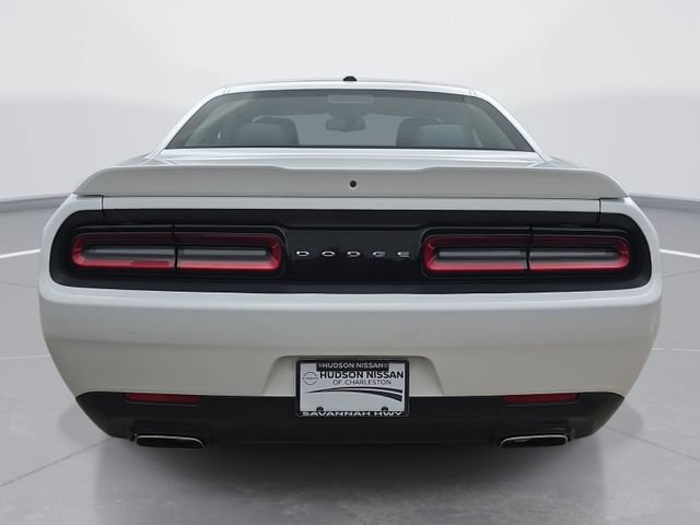 Used 2019 Dodge Challenger SXT RWD image 7