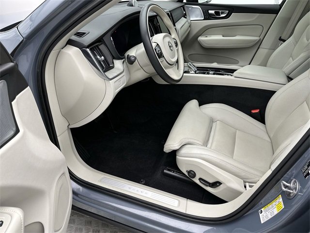 Certified 2023 Volvo XC60 B5 Ultimate w/ Climate Package image 11