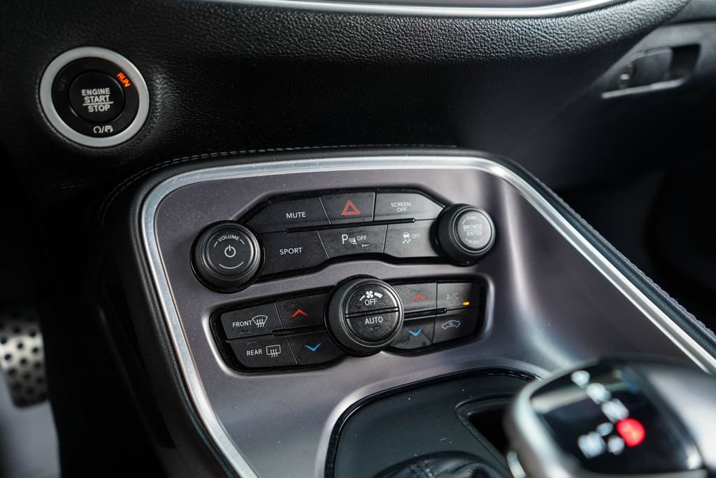 Used 2022 Dodge Challenger R/T RWD image 25