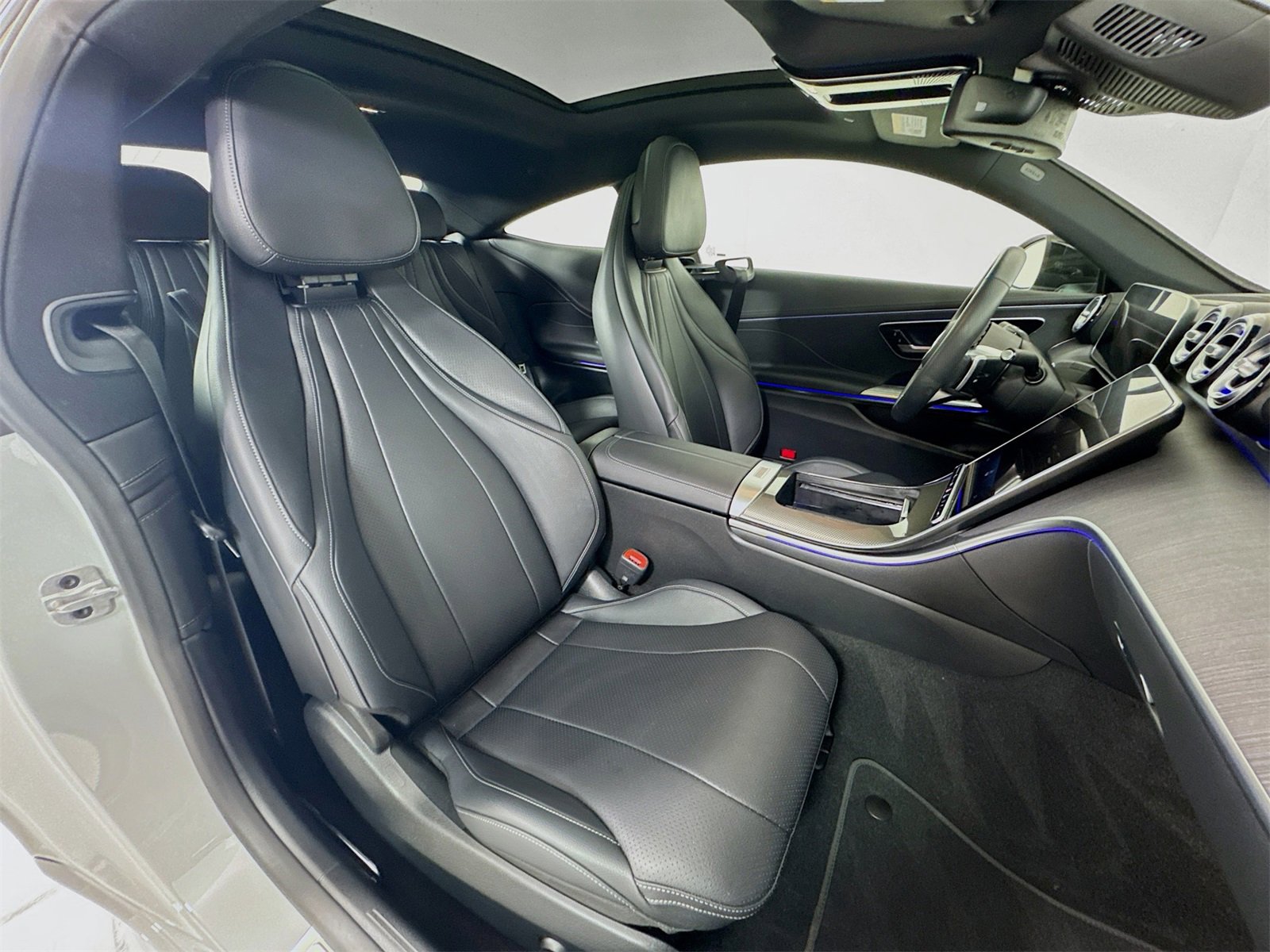 Used 2024 Mercedes-Benz CLE 300 4MATIC Coupe image 26