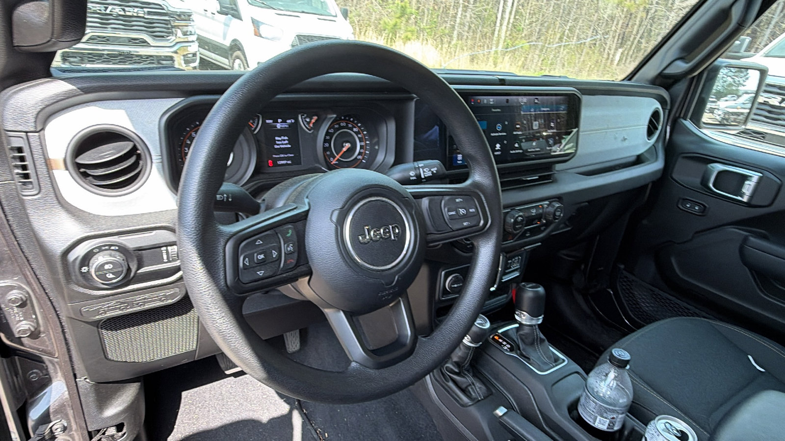 Used 2025 Jeep Gladiator Sport image 24
