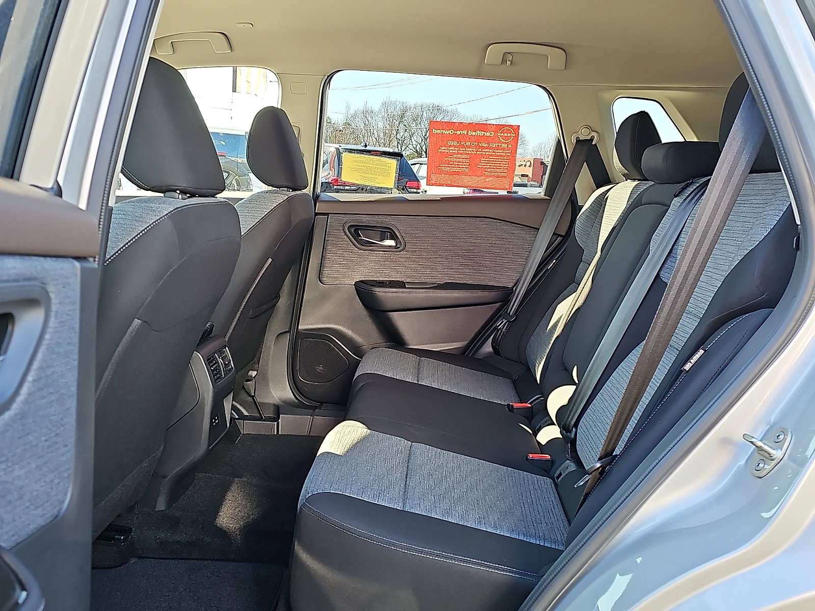 Certified 2023 Nissan Rogue SV image 10