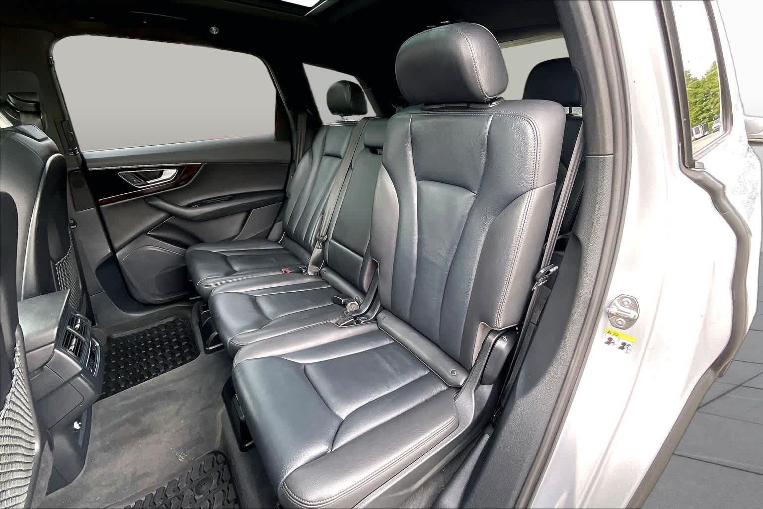 Used 2019 Audi Q7 3.0T Premium w/ Convenience Package AWD/4WD image 21