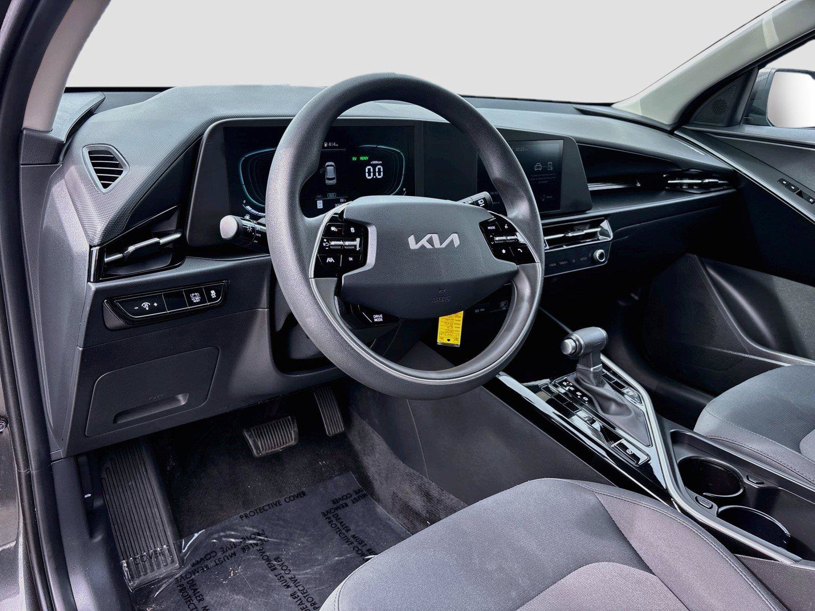 Used 2025 Kia Niro LX FWD image 10