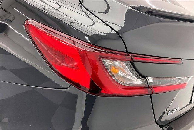 Used 2025 Toyota Camry SE w/ Convenience Package image 29