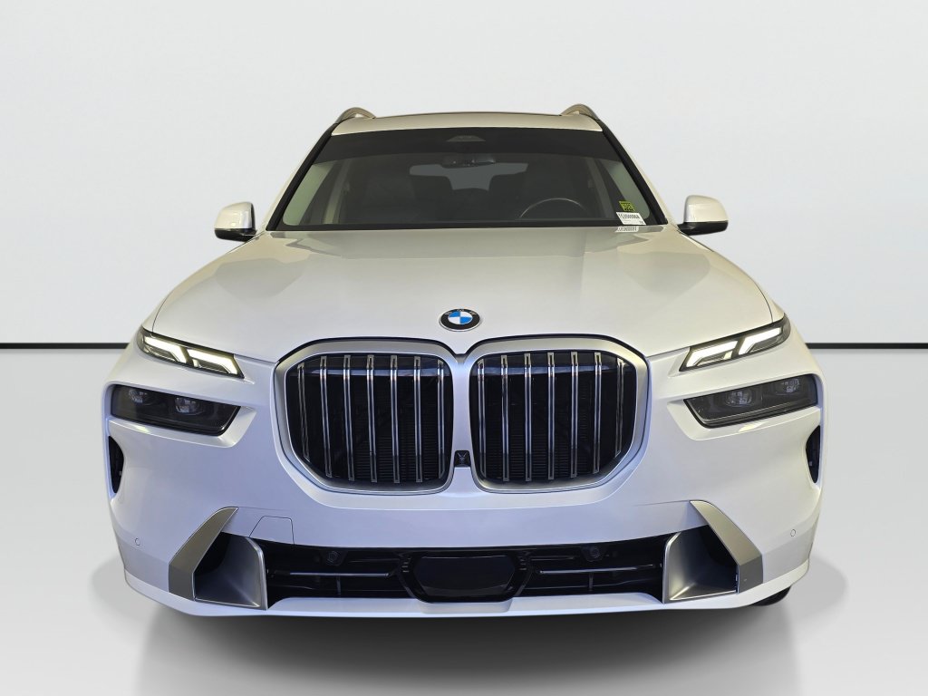 Used 2024 BMW X7 xDrive40i w/ Premium Package AWD/4WD image 8