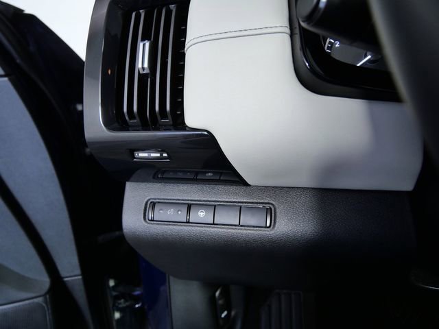 Used 2024 Nissan Pathfinder SV AWD/4WD image 27