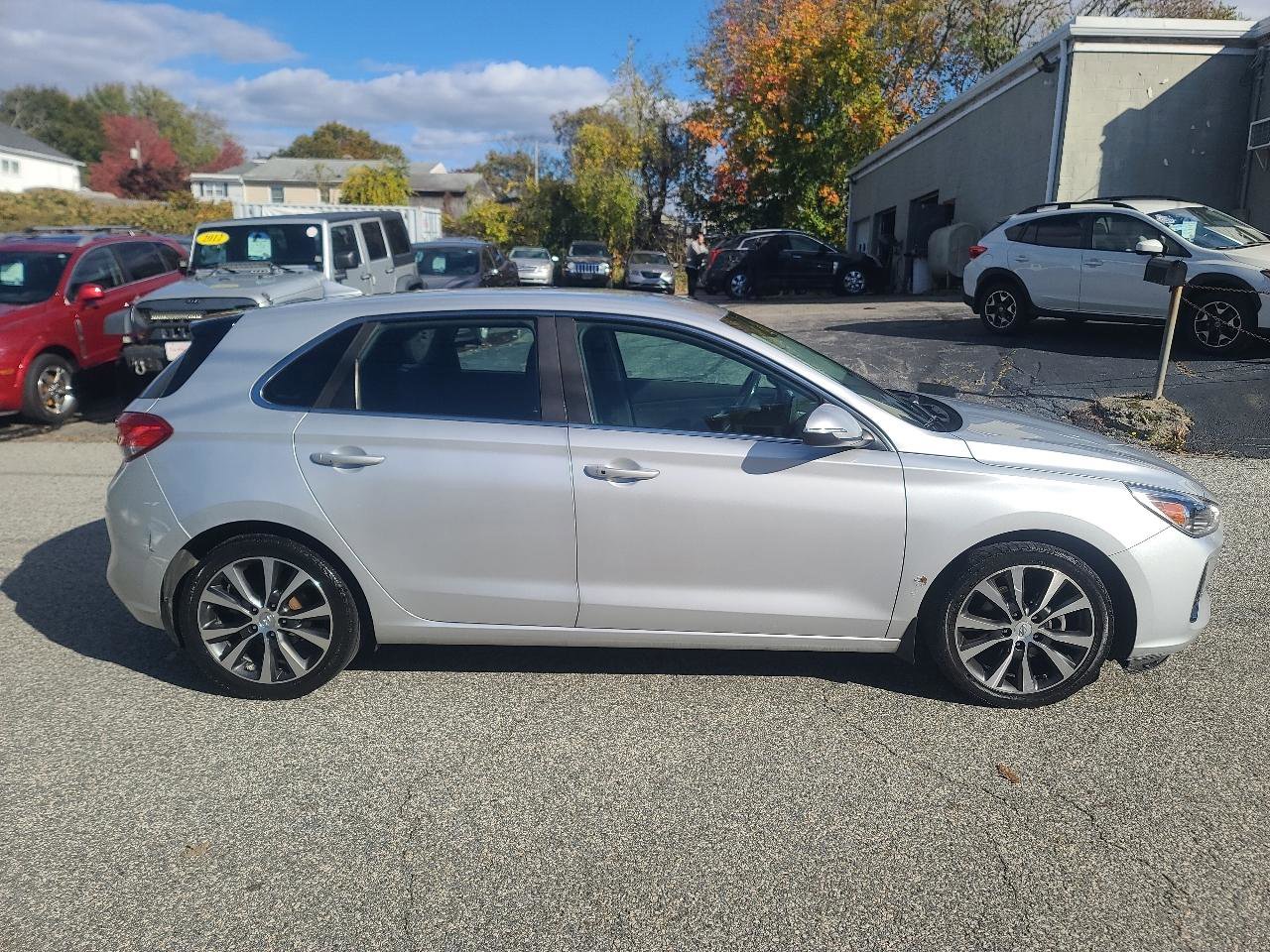 Used 2018 Hyundai Elantra GT w/ Style Package 02 FWD image 8