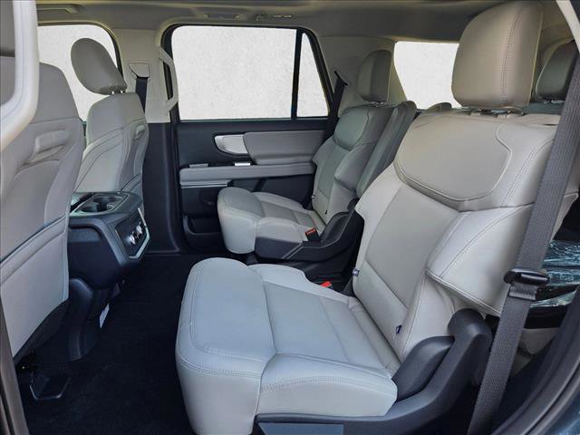 New 2026 Ford Expedition Active image 16