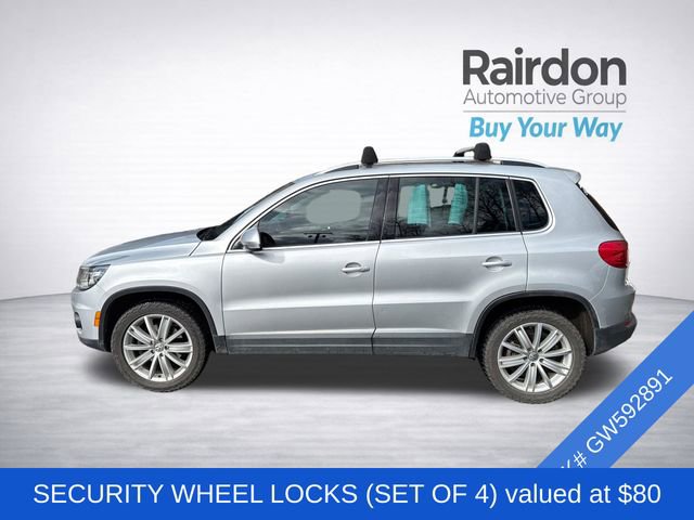 Used 2016 Volkswagen Tiguan SE image 4