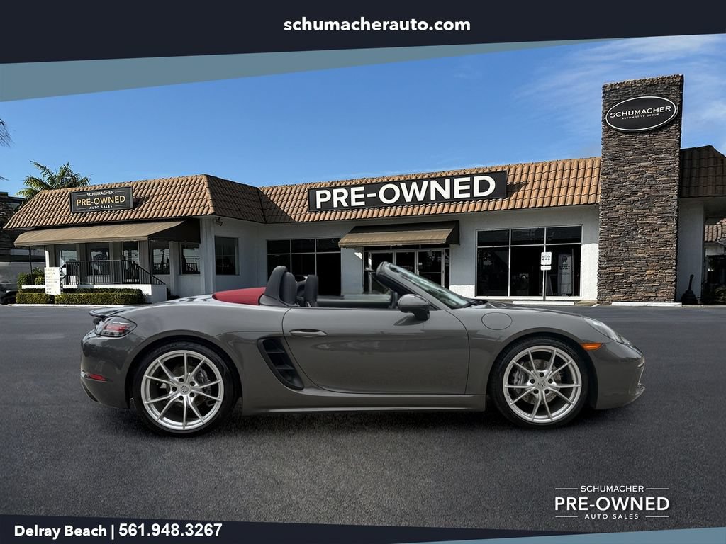 Used 2017 Porsche 718 Boxster RWD image 8