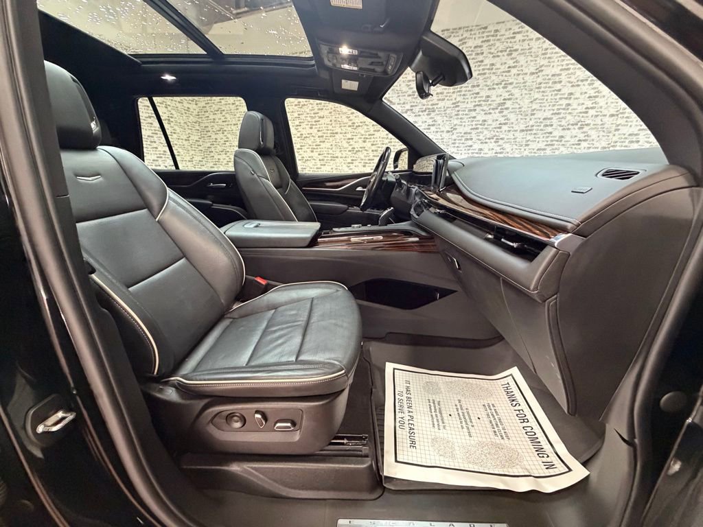 Used 2023 Cadillac Escalade Premium Luxury image 10