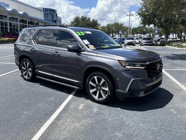 Certified 2023 Honda Pilot Elite image 2