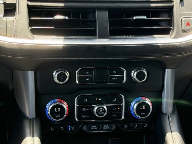 Used 2023 GMC Yukon XL SLT AWD/4WD image 19