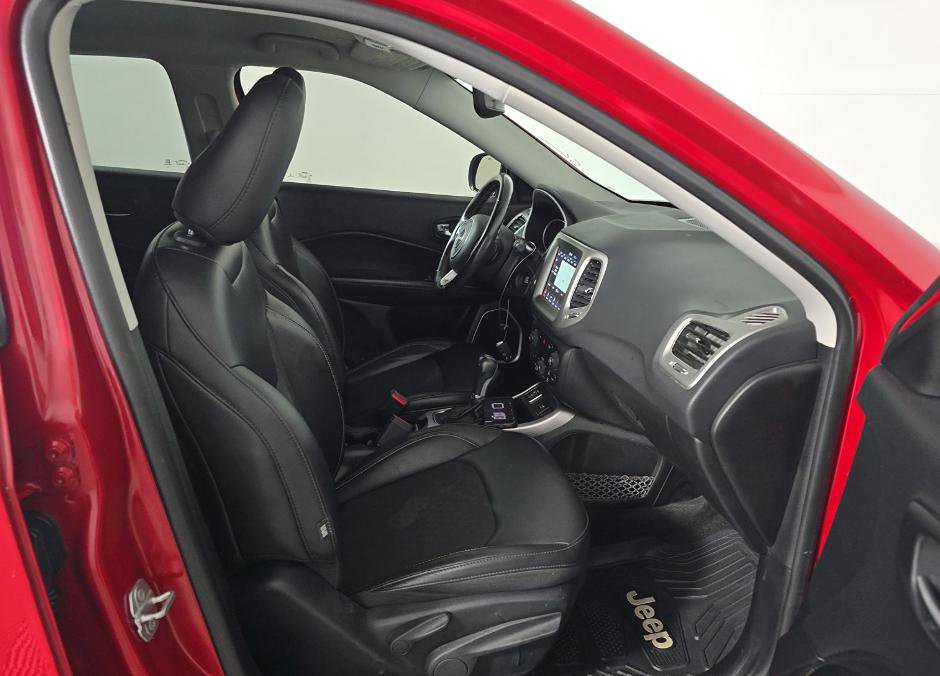 Used 2019 Jeep Compass Latitude w/ Popular Equipment Group image 13