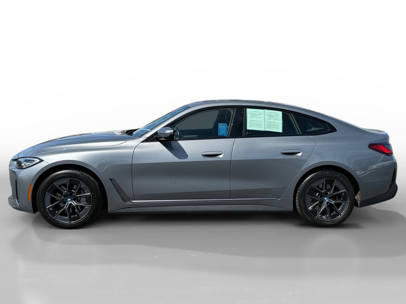 Used 2023 BMW i4 eDrive35 image 2