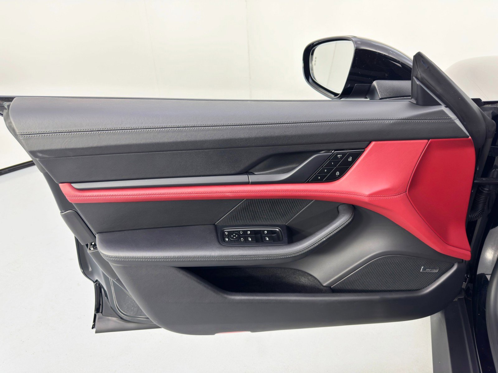 Used 2023 Porsche Taycan w/ Premium Package image 44