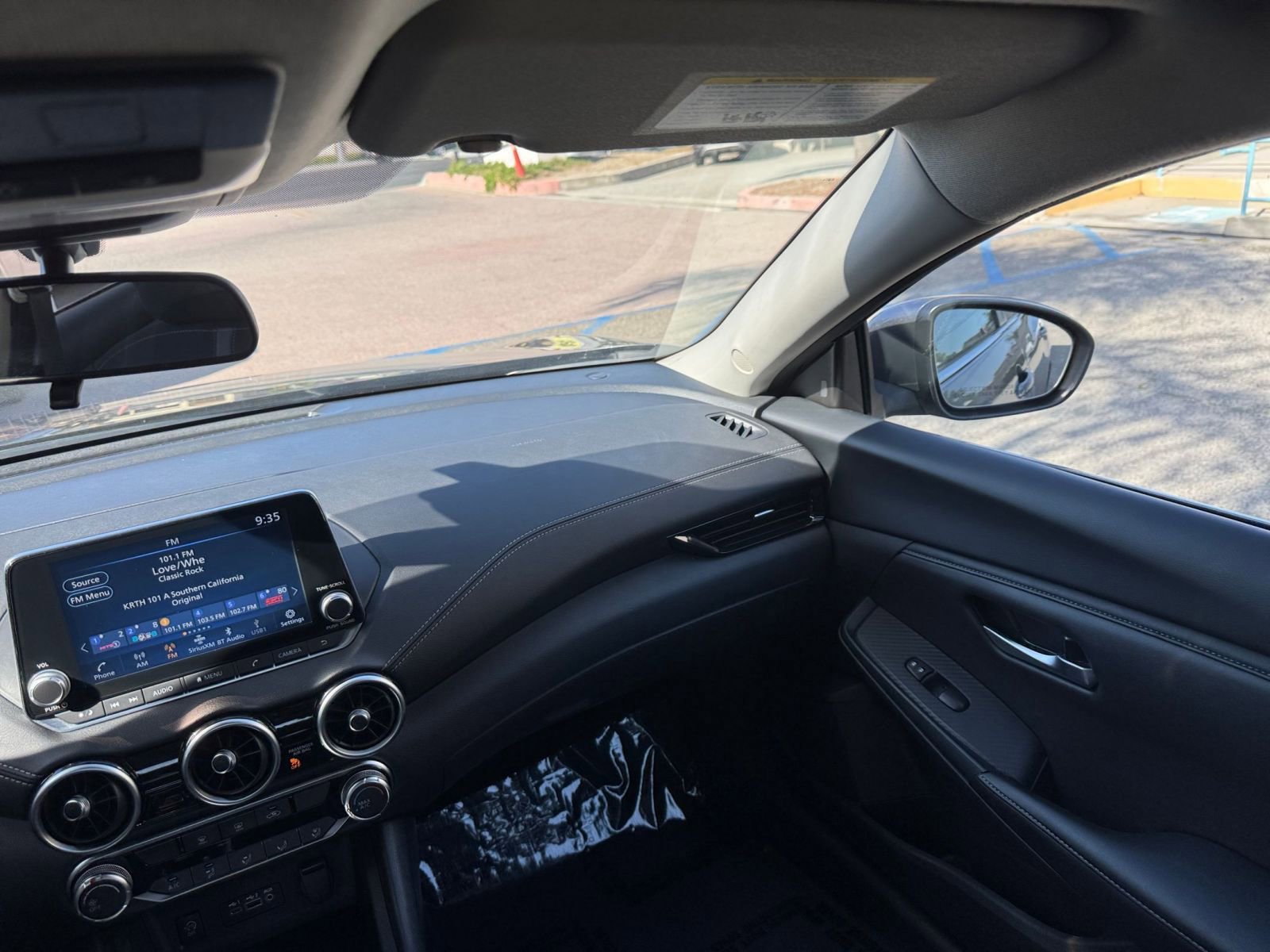 Used 2025 Nissan Sentra SV FWD image 34