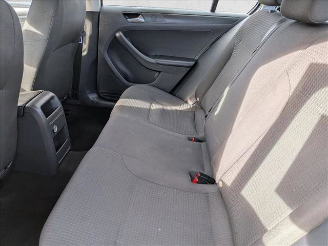 Used 2015 Volkswagen Jetta S image 19