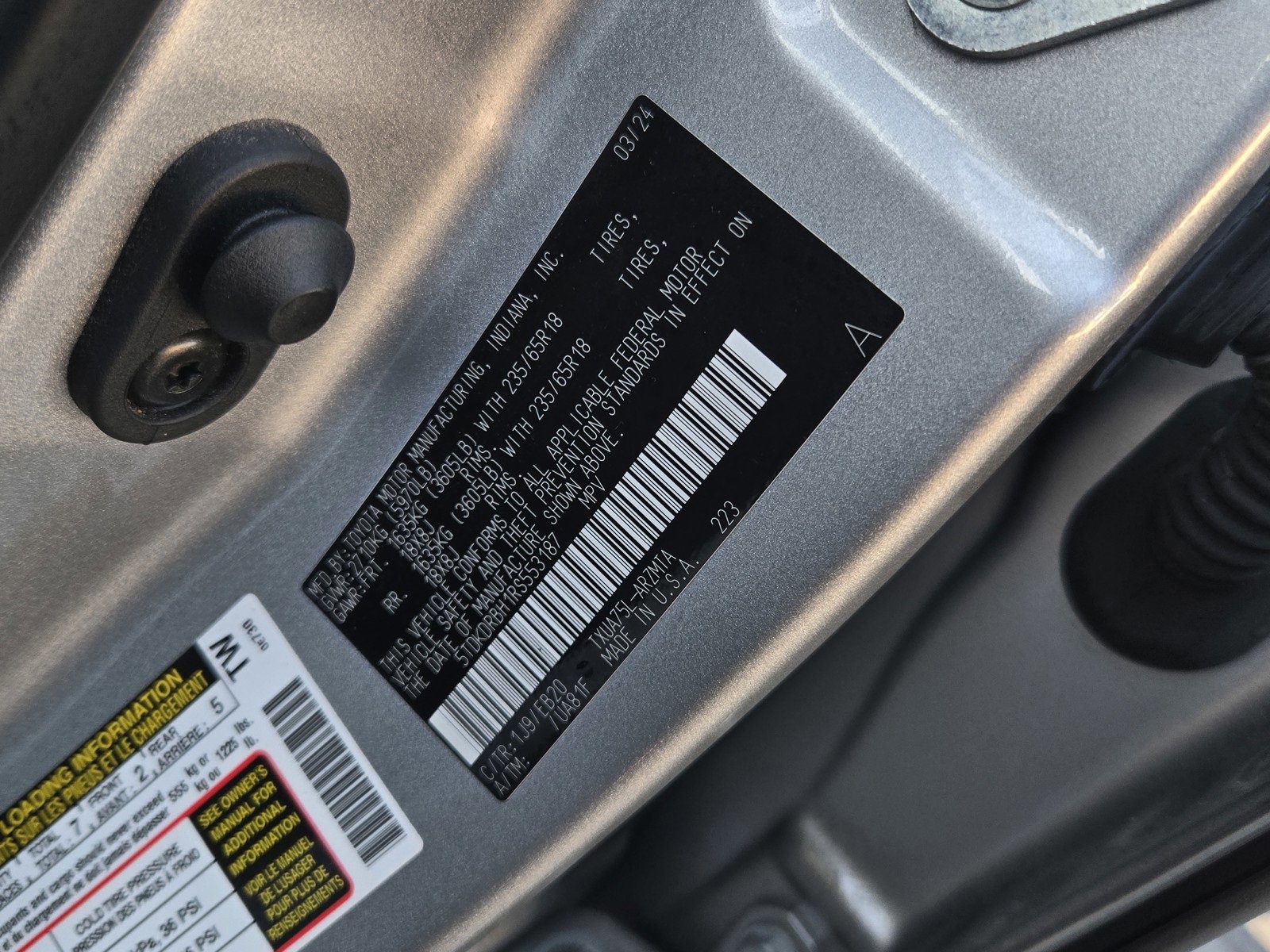 Certified 2024 Toyota Highlander XLE image 29