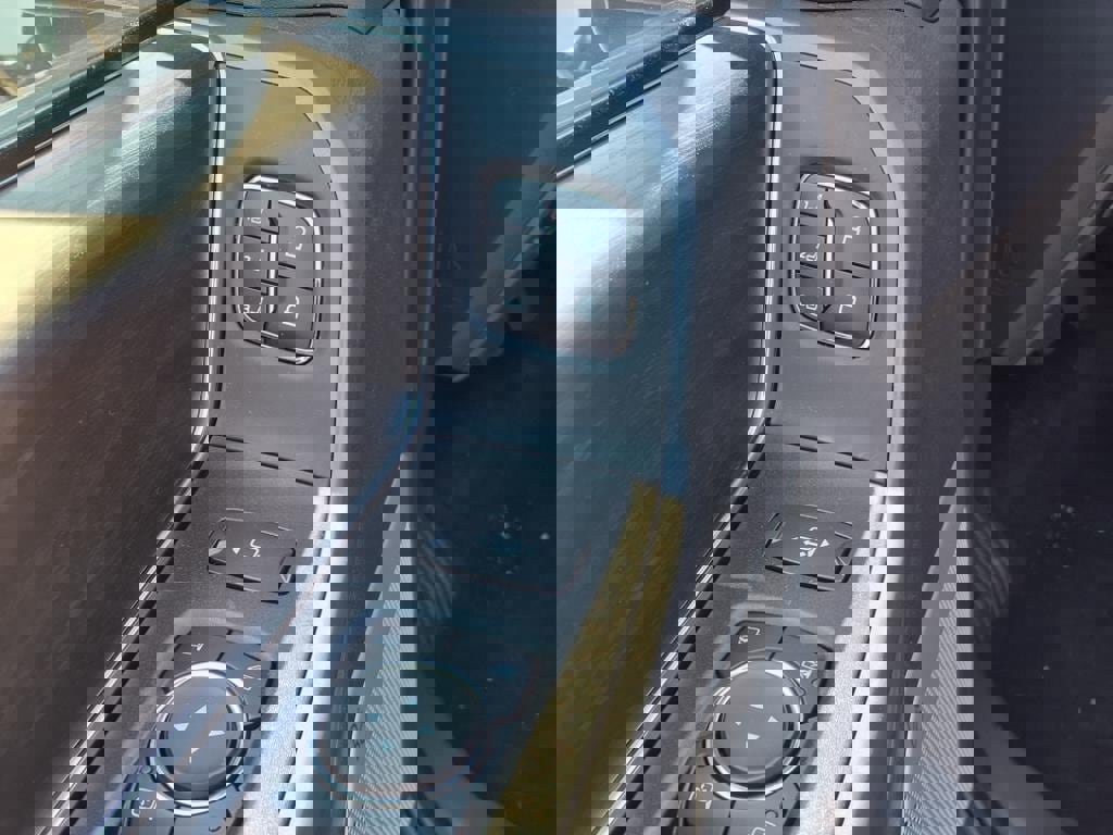 New 2025 Ford F150 Lariat w/ Equipment Group 502A High image 6