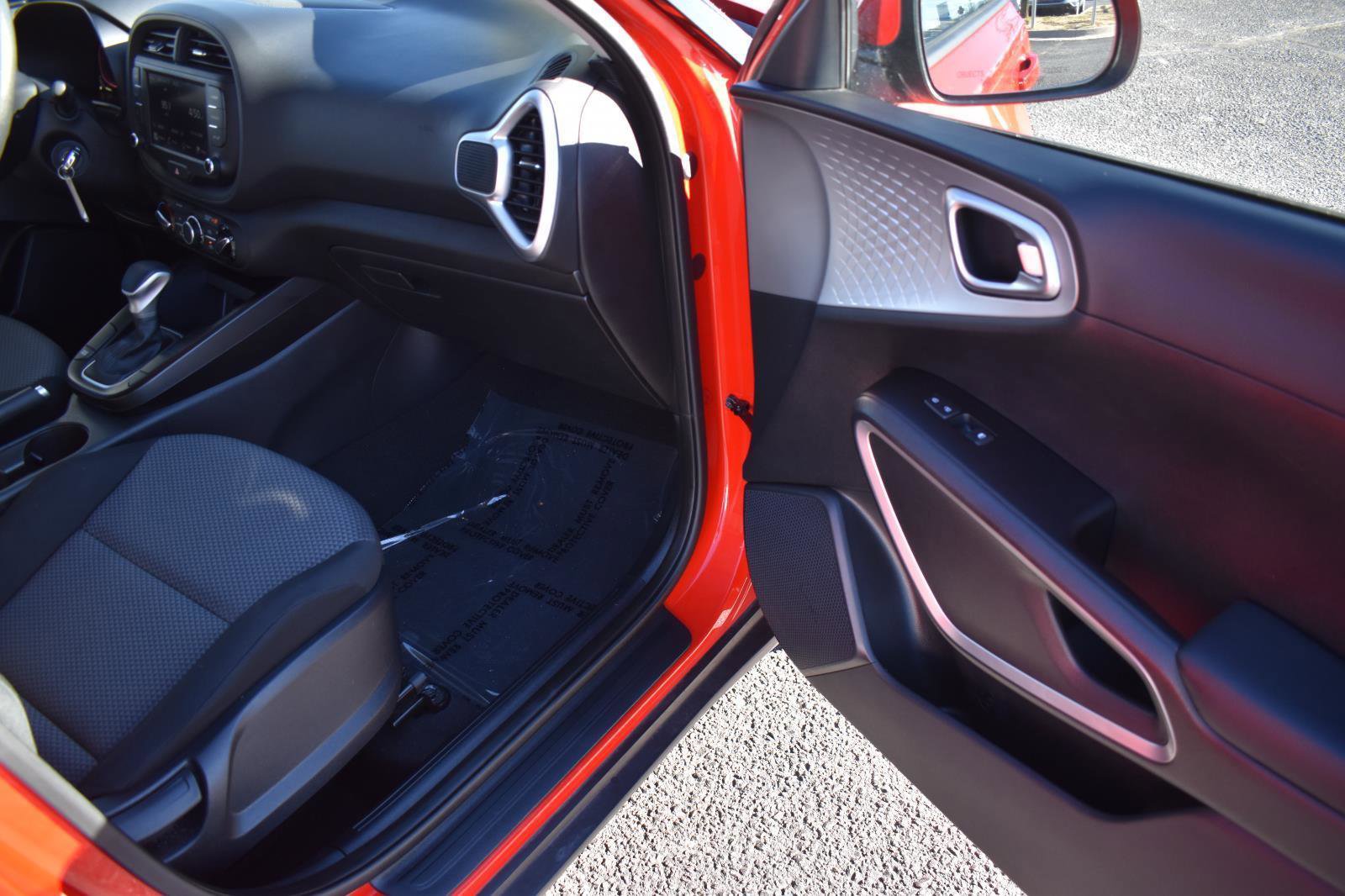 Used 2024 Kia Soul LX w/ Option Group 015 image 14