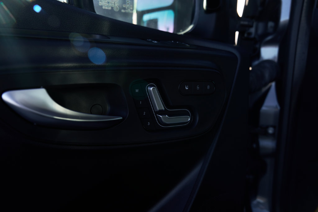 Used 2021 Mercedes-Benz Sprinter 2500 image 35