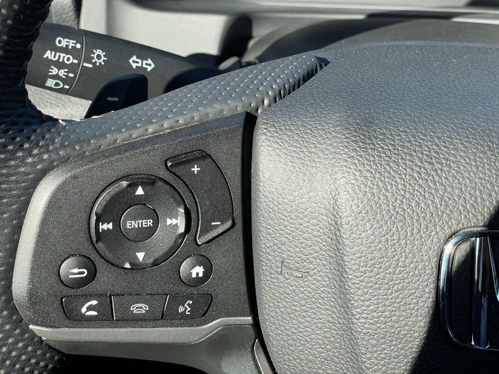 Certified 2025 Honda Passport EX-L image 15