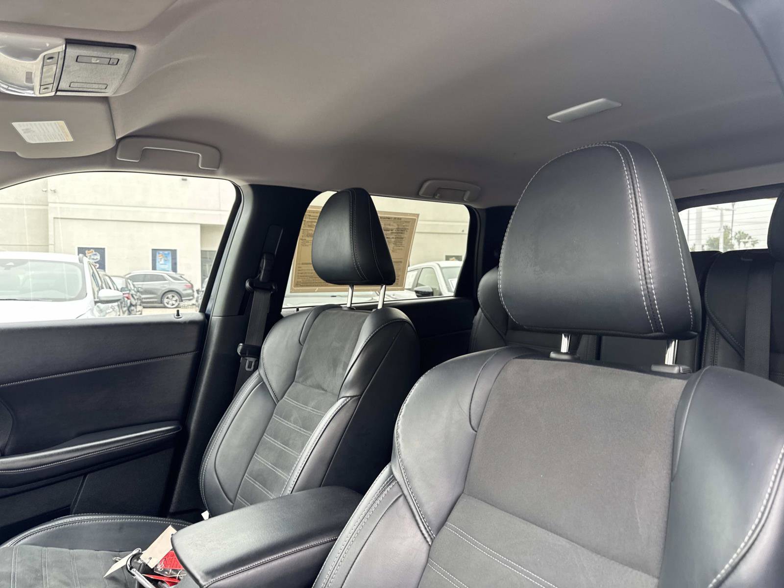 Used 2024 Mitsubishi Outlander FWD image 16