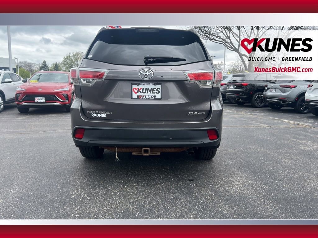 Used 2014 Toyota Highlander XLE AWD/4WD image 8