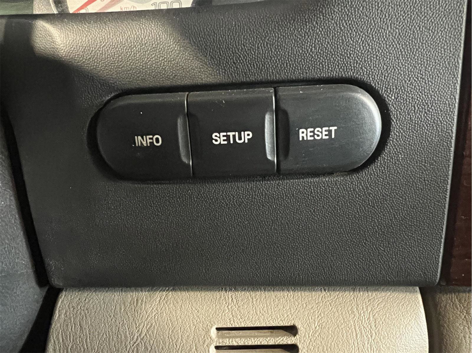 Used 2005 Ford F350 Lariat image 27