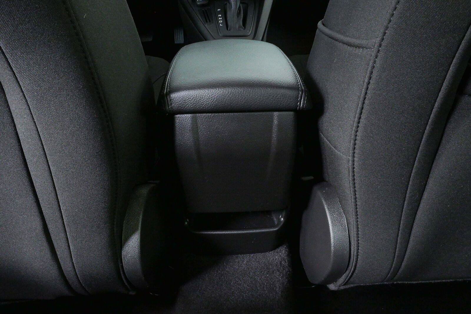 Used 2018 Ford Focus SE FWD image 19