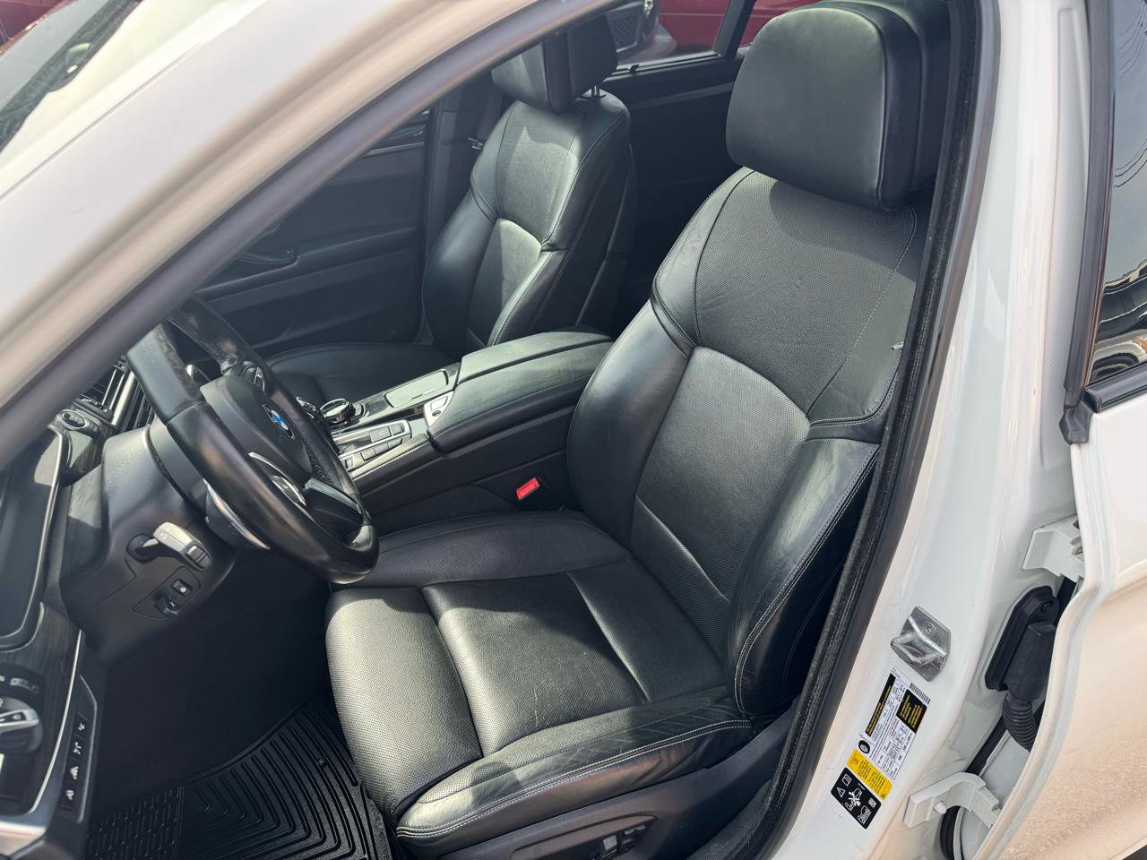 Used 2016 BMW 550i xDrive Sedan AWD/4WD image 12