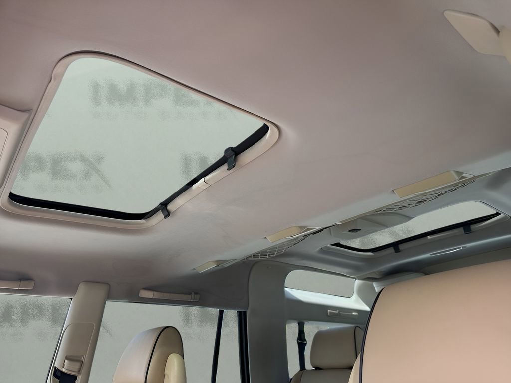 Used 2004 Land Rover Discovery SE image 11