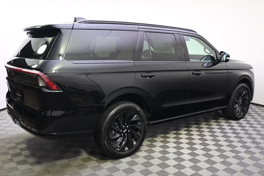 New 2027 Lincoln Navigator Reserve w/ Jet Appearance Package AWD/4WD image 7