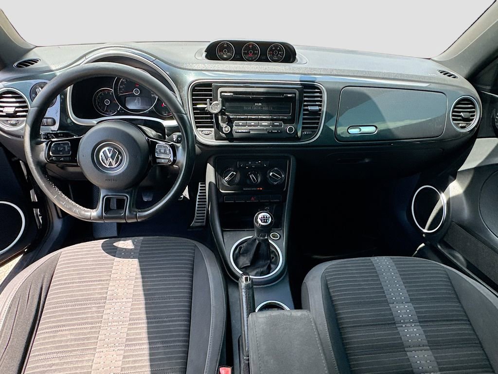 Used 2014 Volkswagen Beetle R-Line FWD image 24
