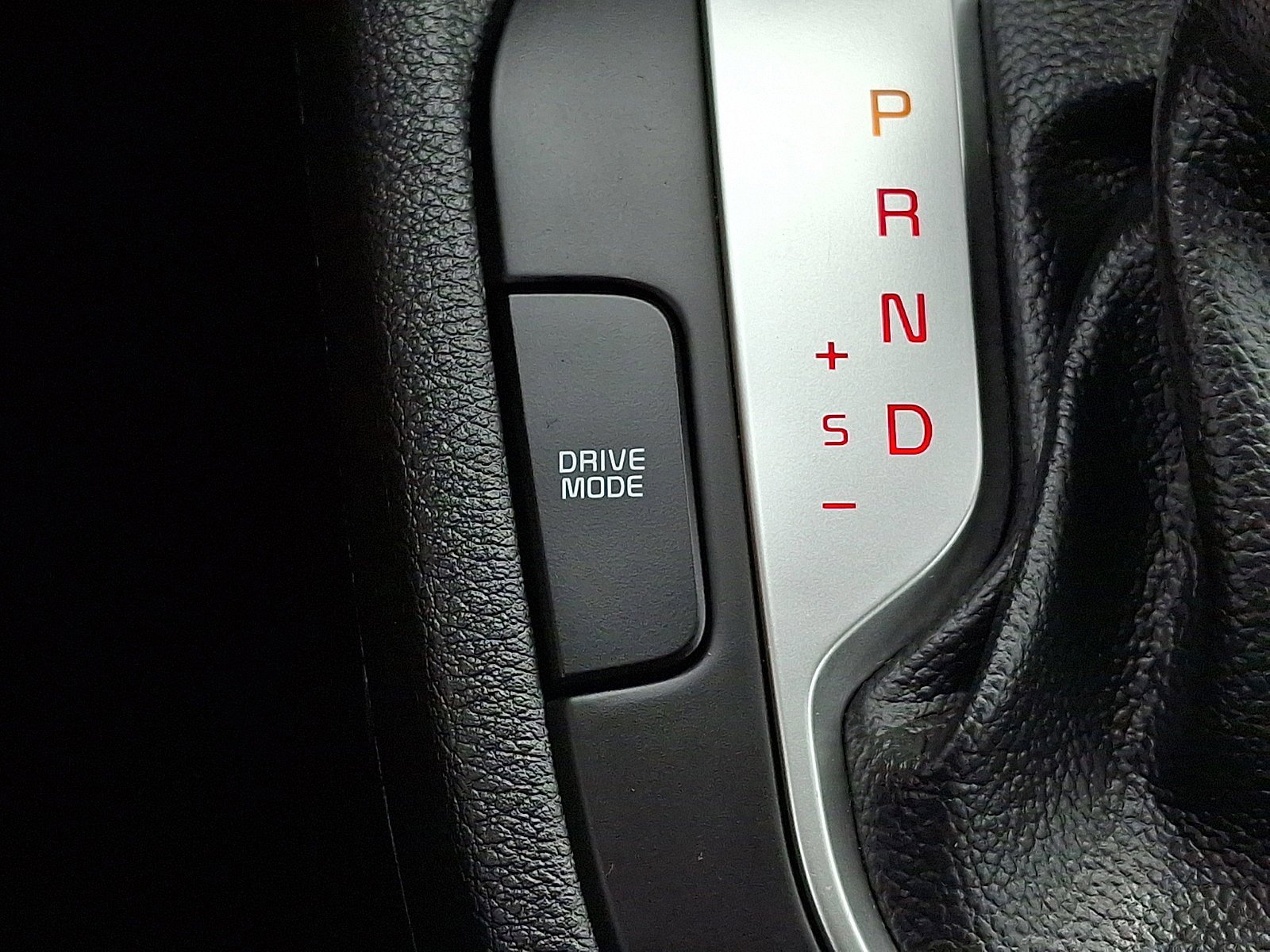 Used 2024 Kia Forte LXS w/ LXS Technology Package FWD image 23