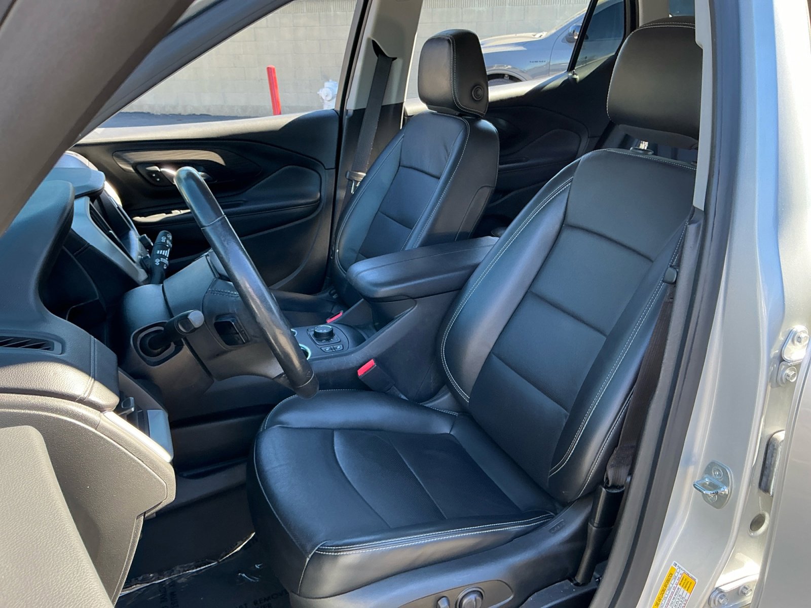 Used 2022 GMC Terrain SLT image 19